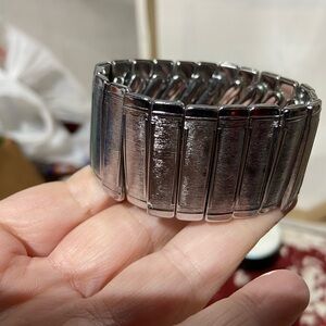 Vintage Accordion Stretch Silver Tone Bracelet